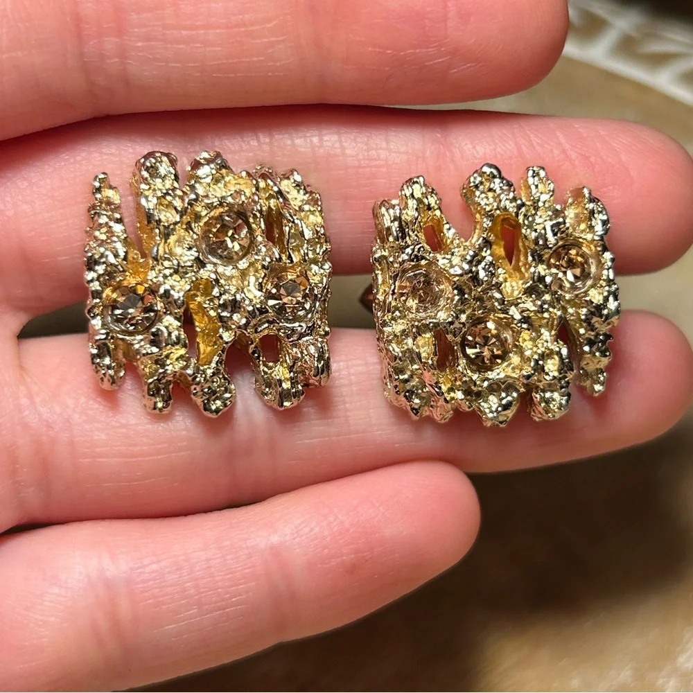 Vintage Swank Nugget & Rhinestone Gold Tone Cufflinks.